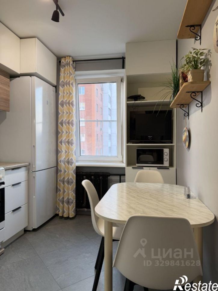 2-комн квартира Замочная улица, 105А,  д. 105А