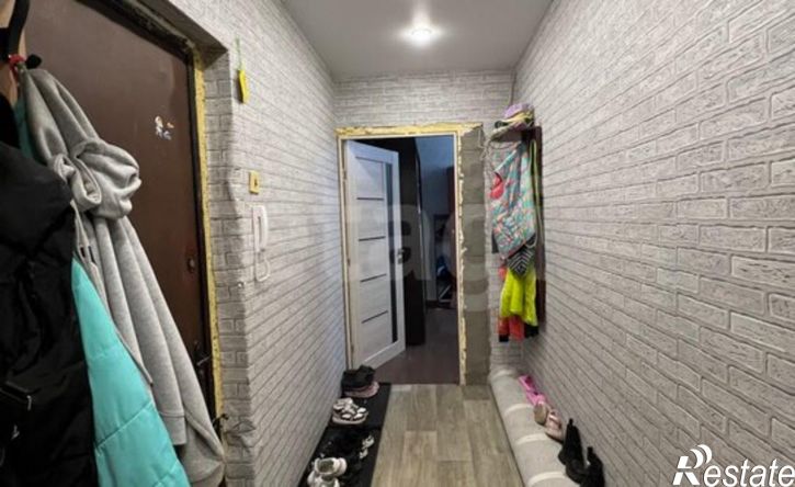 2-комн квартира улица Братьев Жабровых, 9,  д. 9