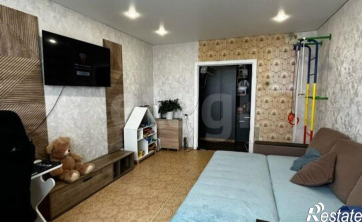 3-комн квартира улица Луначарского, 57,  д. 57