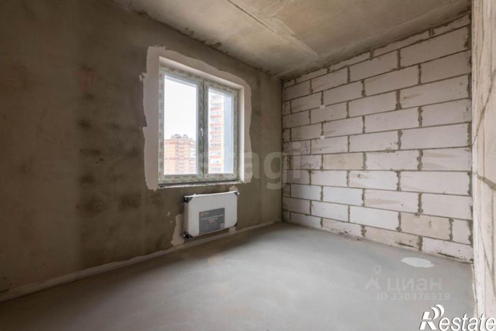 3-комн квартира улица Аркадия Шипунова, 1,  д. 1