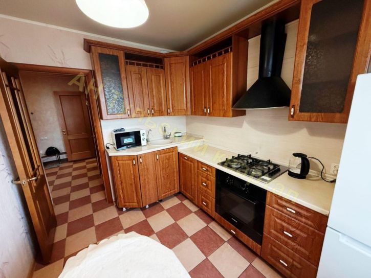 2-комн квартира М. Горького ул, 37