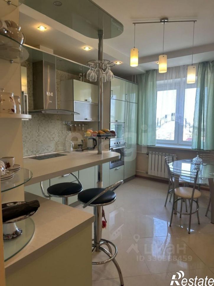 3-комн квартира Калужское шоссе, 1,  д. 1