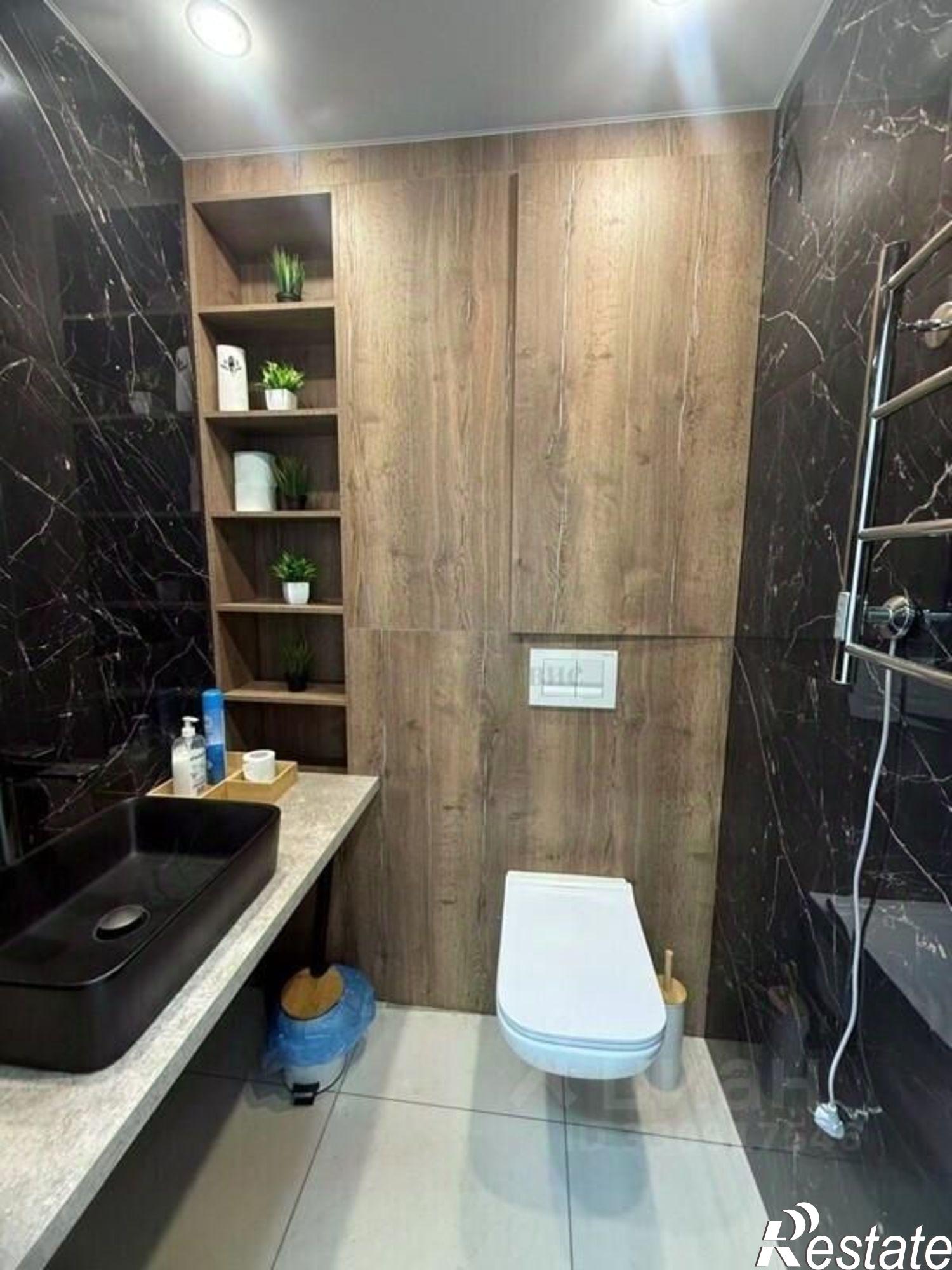 Сдать торговое помещение за 134 006 рублей на улица Лейтейзена, 6
