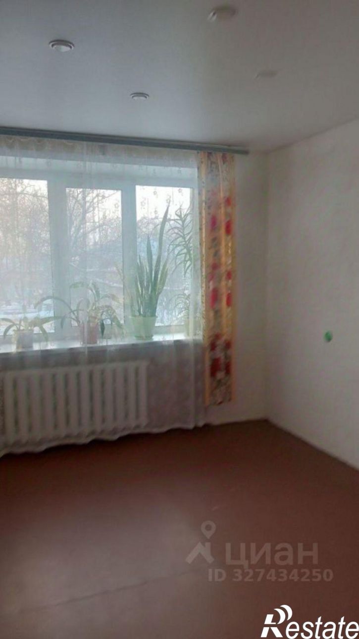 4-комн квартира улица Немцова, 15А,  д. 15А