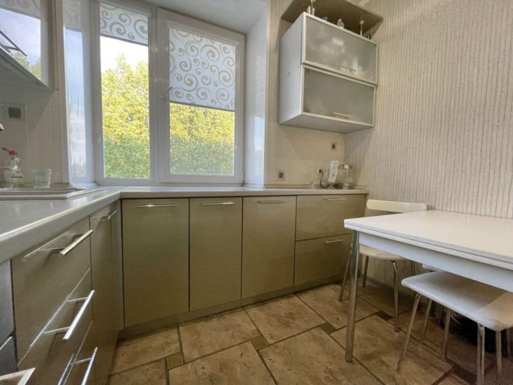 2-комн квартира Мориса Тореза ул, 3