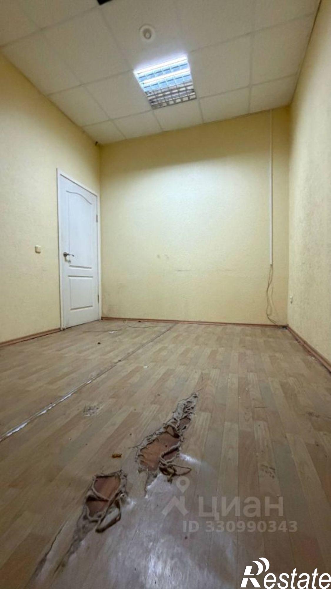 Купить торговое помещение за 5 500 040 рублей на улица Жаворонкова, 1А
