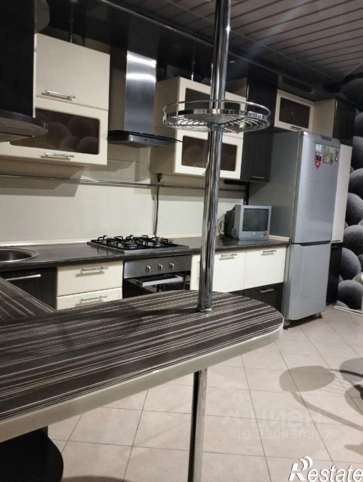 3-комн квартира улица Будённого, 90Б,  д. 90Б