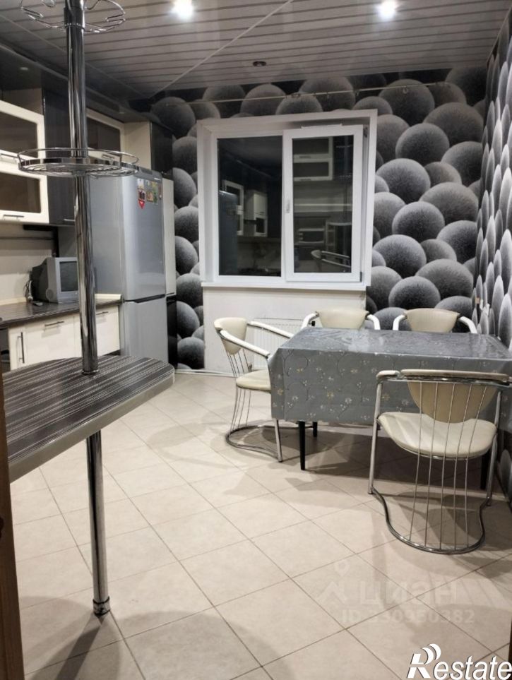 3-комн квартира улица Будённого, 90Б,  д. 90Б