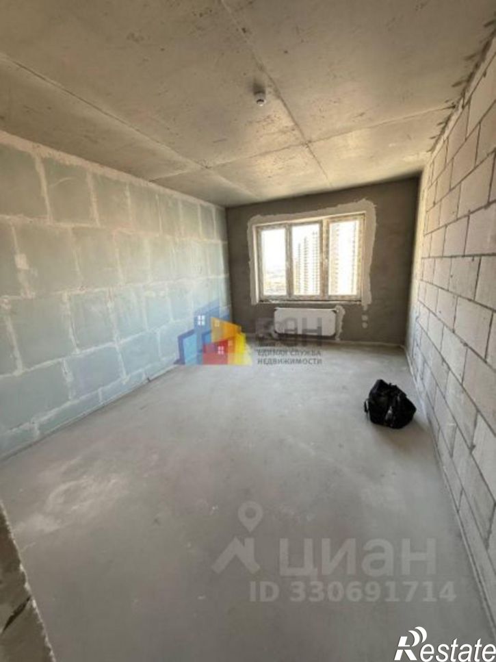3-комн квартира улица Аркадия Шипунова, 1,  д. 1