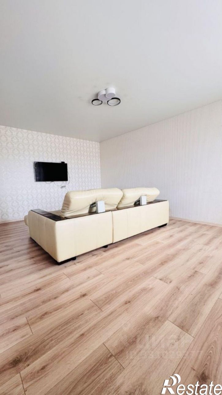 3-комн квартира улица Дзержинского, 10,  д. 10