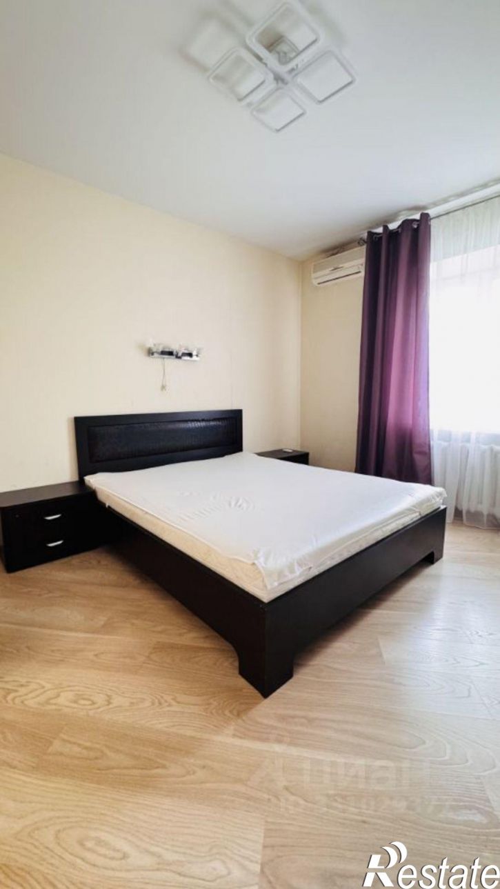 3-комн квартира улица Дзержинского, 10,  д. 10