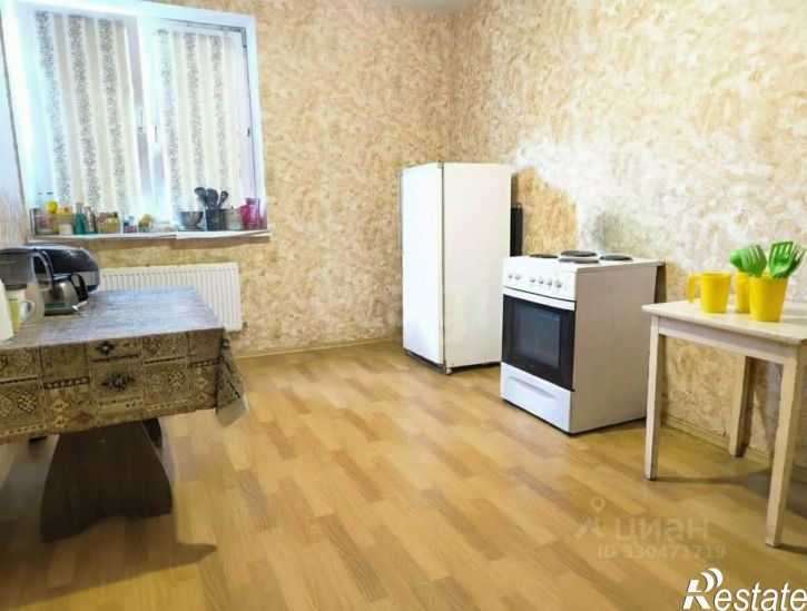 3-комн квартира улица Аркадия Шипунова, 2,  д. 2