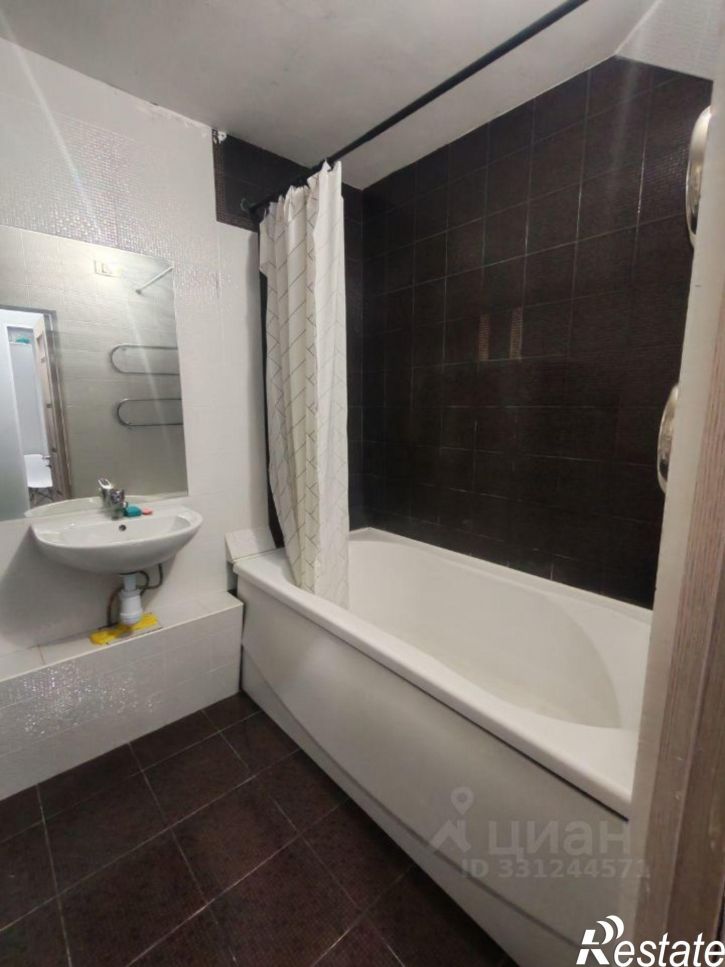 1-комн квартира Замочная улица, 105В,  д. 105В