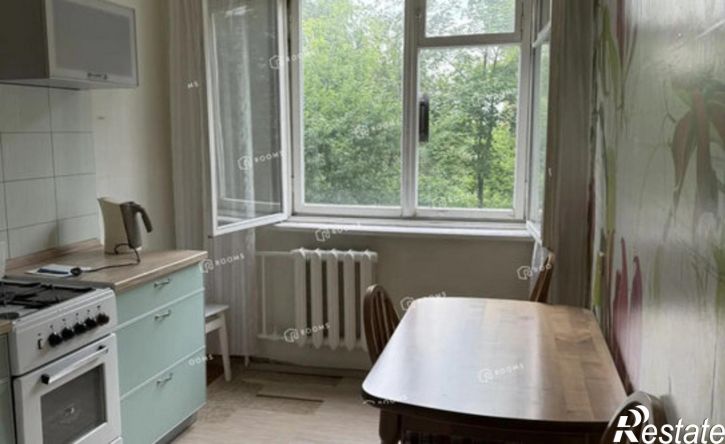 2-комн квартира ул Мезенцева, 44 2,  д. 44 2,  к. 2
