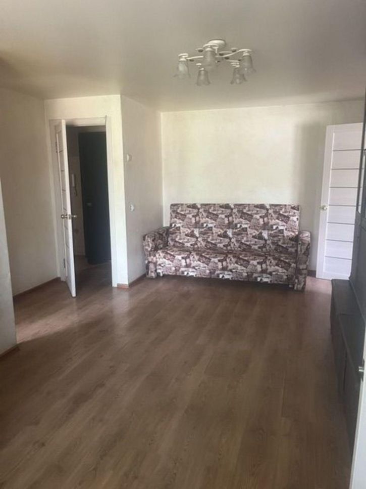 3-комн квартира Кутузова ул, 106