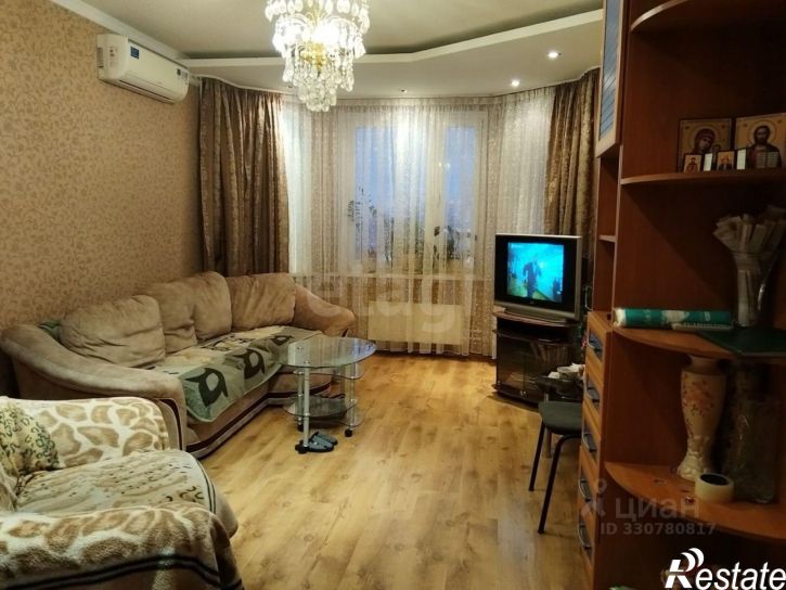 3-комн квартира улица Хворостухина, 1,  д. 1