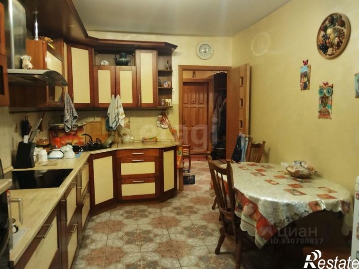3-комн квартира улица Хворостухина, 1,  д. 1