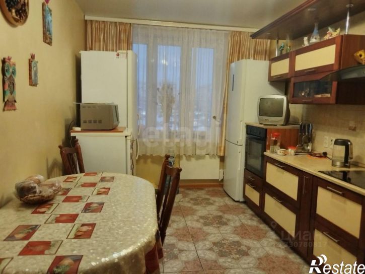 3-комн квартира улица Хворостухина, 1,  д. 1