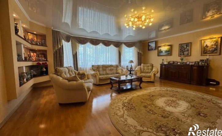 6-комн квартира пр-кт Ленина, 52Б,  д. 52Б