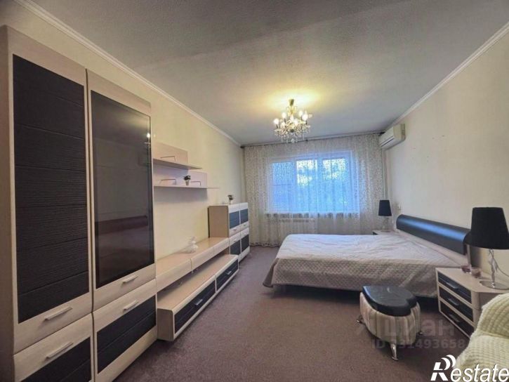2-комн квартира ул Братьев Жабровых, 8,  д. 8