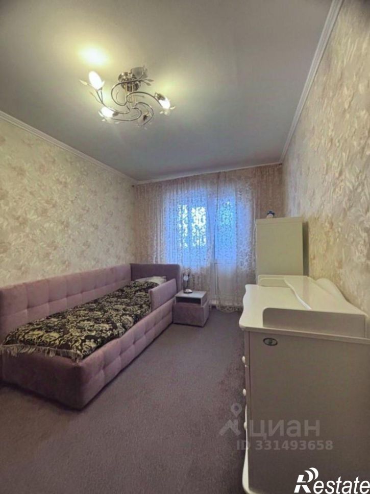 2-комн квартира ул Братьев Жабровых, 8,  д. 8