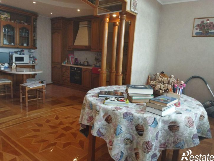 3-комн квартира ул Революции, 15,  д. 15