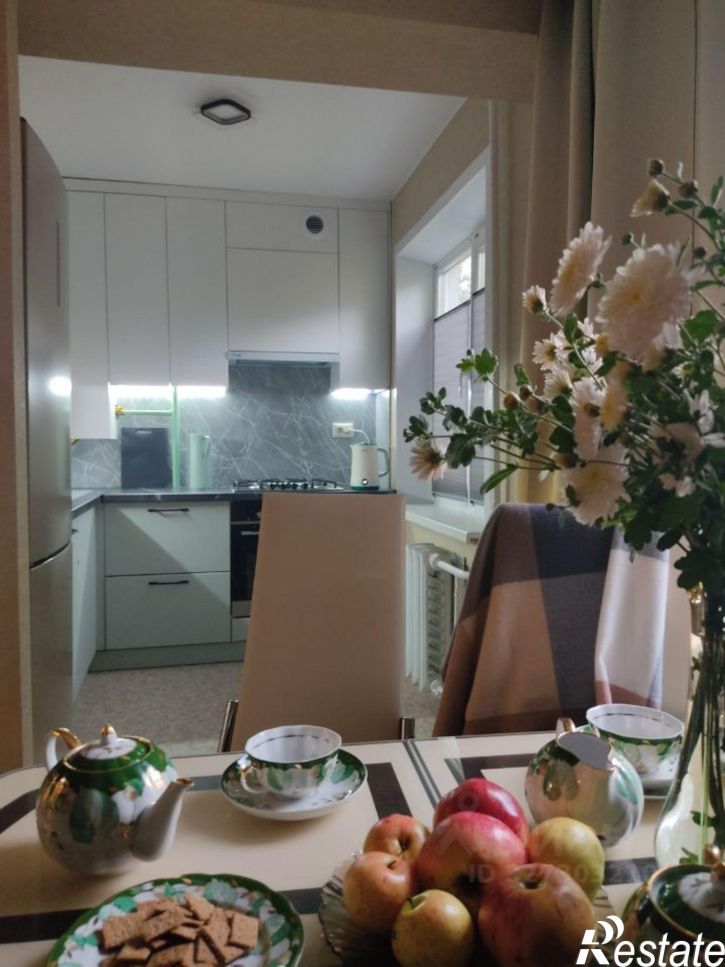 4-комн квартира ул Калинина, 77а,  д. 77а