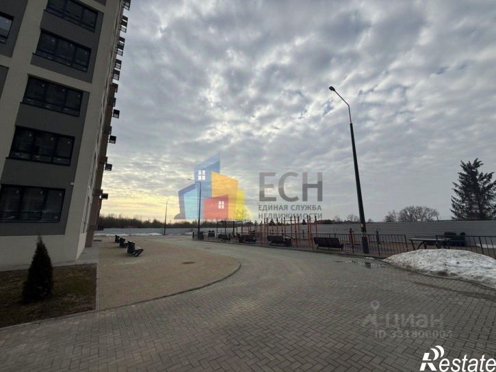 2-комн квартира г. посёлок Горелки, Большая улица, 6/1