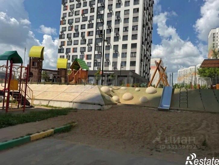 3-комн квартира ул Хворостухина, 19,  д. 19