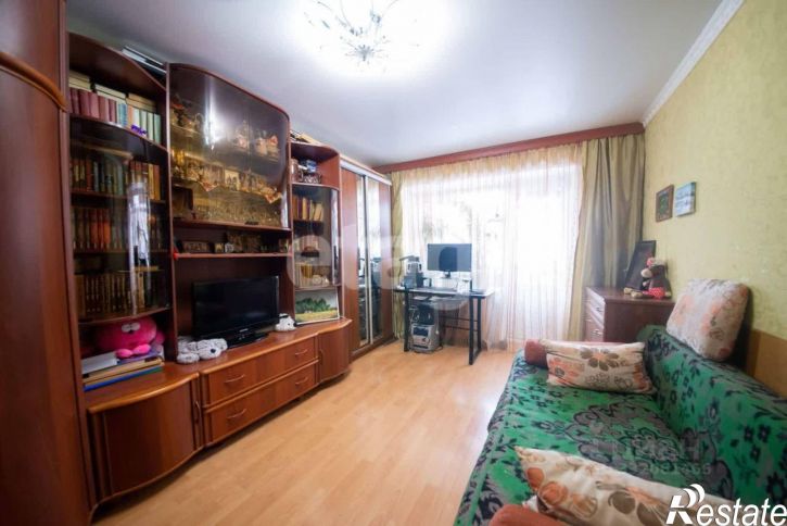 3-комн квартира ул Мезенцева, 40,  д. 40