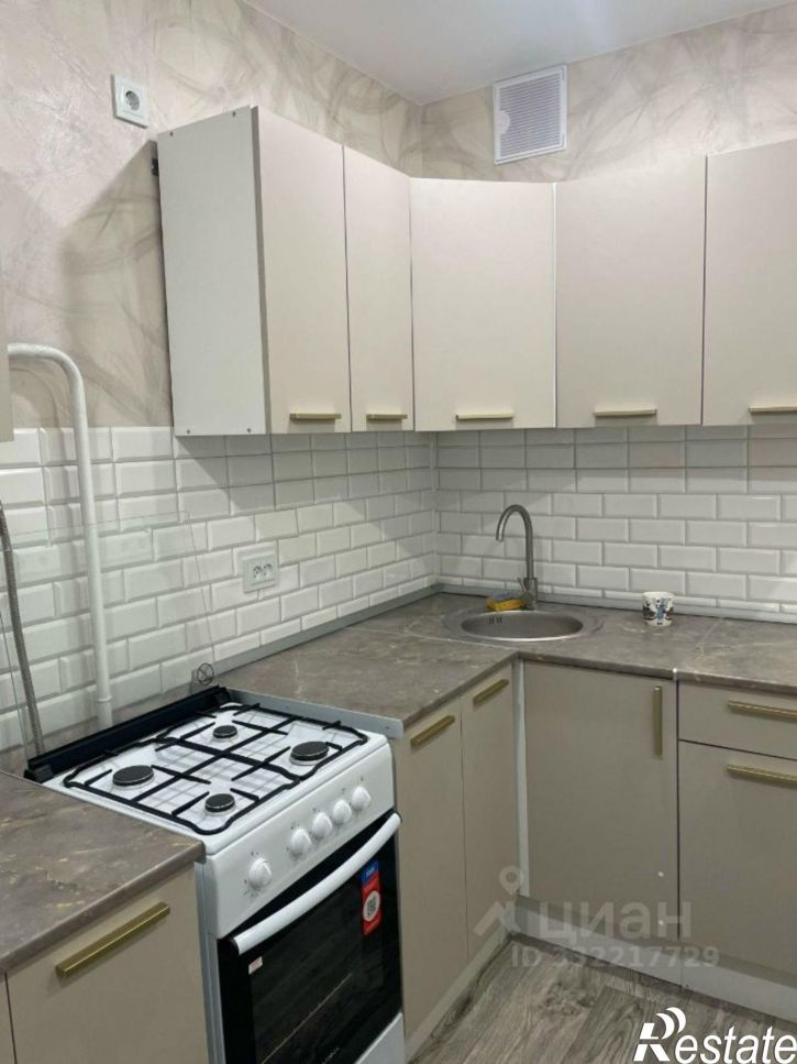 2-комн квартира ул Максимовского, 8,  д. 8