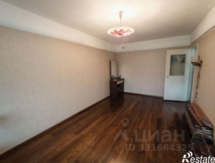 3-комн квартира пр-д 2-й Металлургов, 8,  д. 8