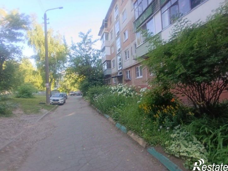 3-комн квартира пр-д 2-й Металлургов, 8,  д. 8