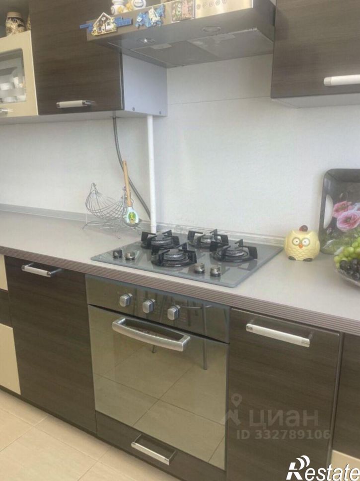 3-комн квартира ул Революции, 10,  д. 10