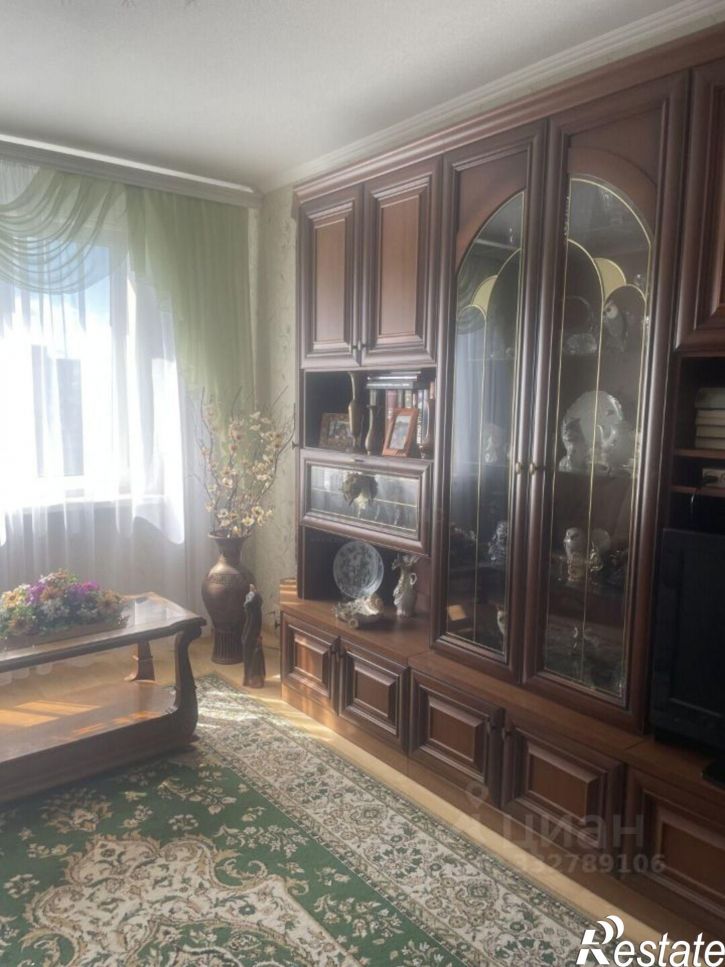 3-комн квартира ул Революции, 10,  д. 10