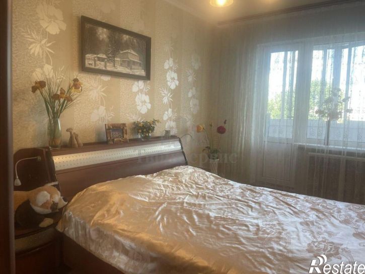 3-комн квартира ул Революции, 10,  д. 10