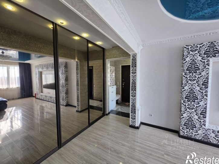 3-комн квартира ул Замочная, 105г,  д. 105г