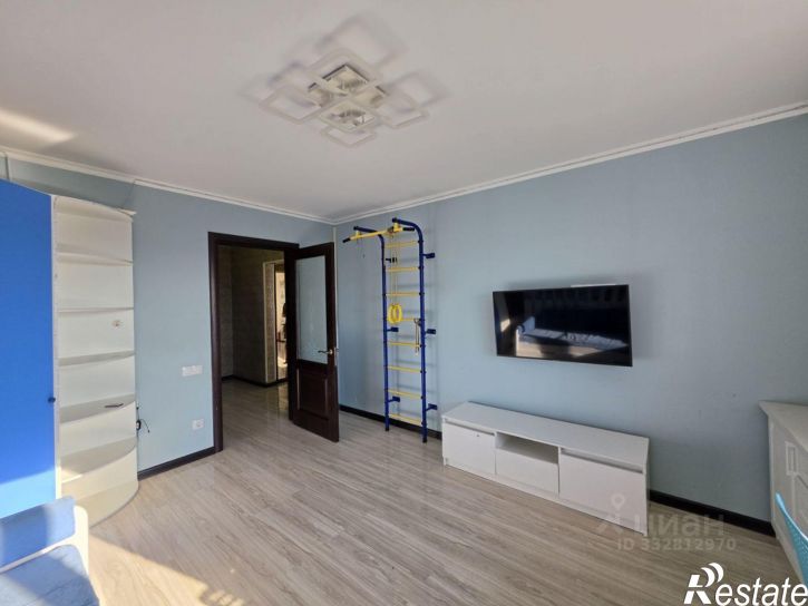 3-комн квартира ул Замочная, 105г,  д. 105г