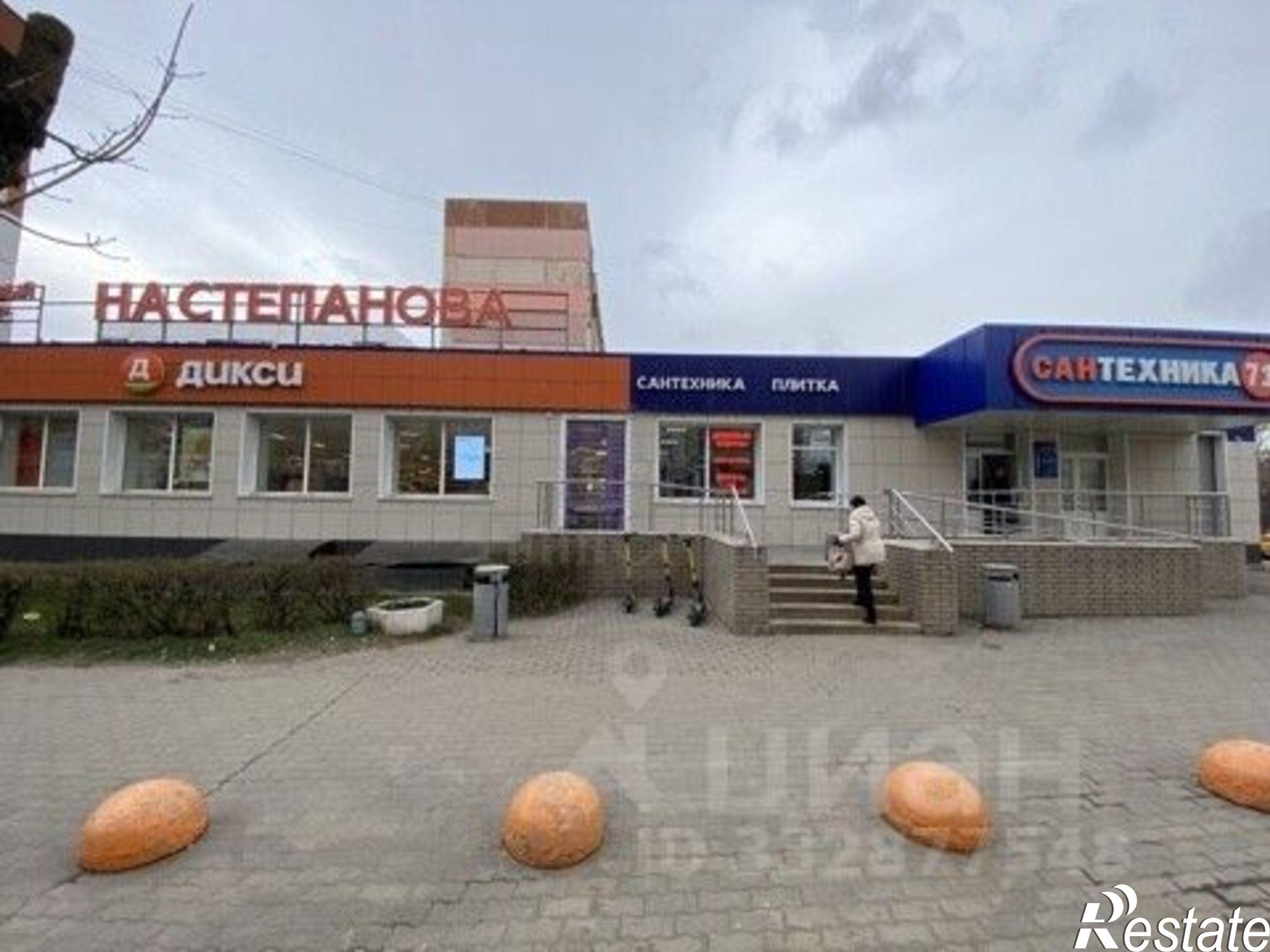 Сдать торговое помещение за 85 000 рублей на ул Декабристов, 4