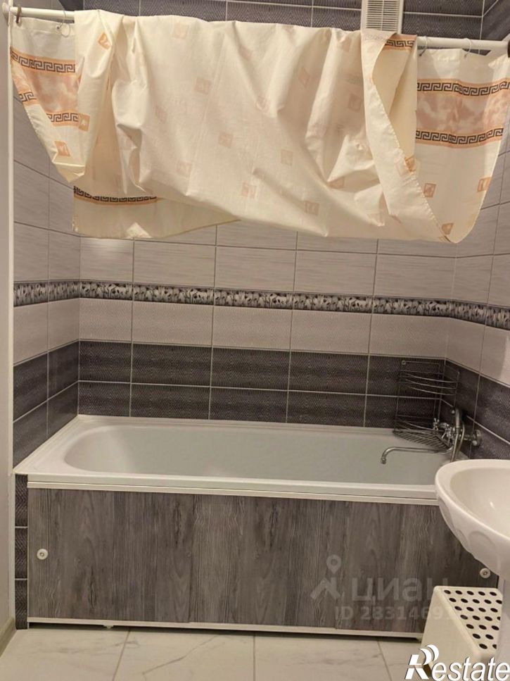 2-комн квартира ул Староникитская, 105Б,  д. 105Б