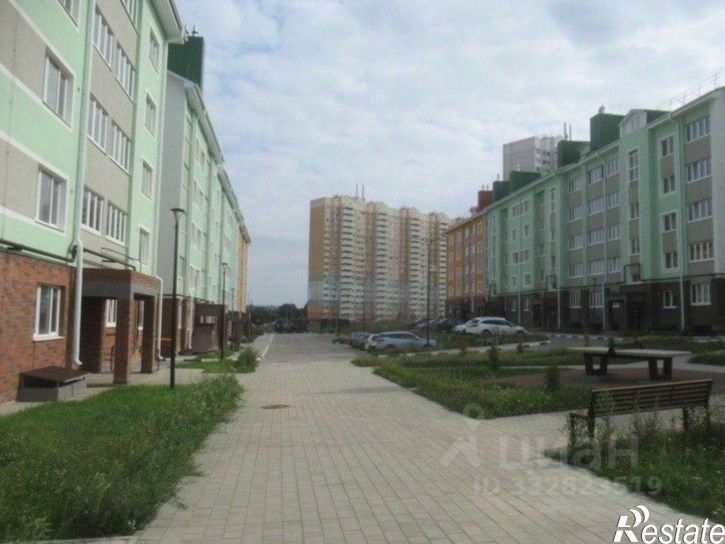 2-комн квартира ул Героя России Зиничева, 4,  д. 4
