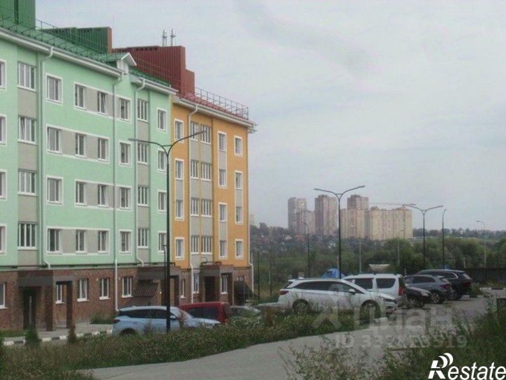 2-комн квартира ул Героя России Зиничева, 4,  д. 4