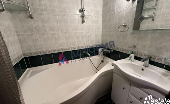 3-комн квартира ул Революции, 17,  д. 17
