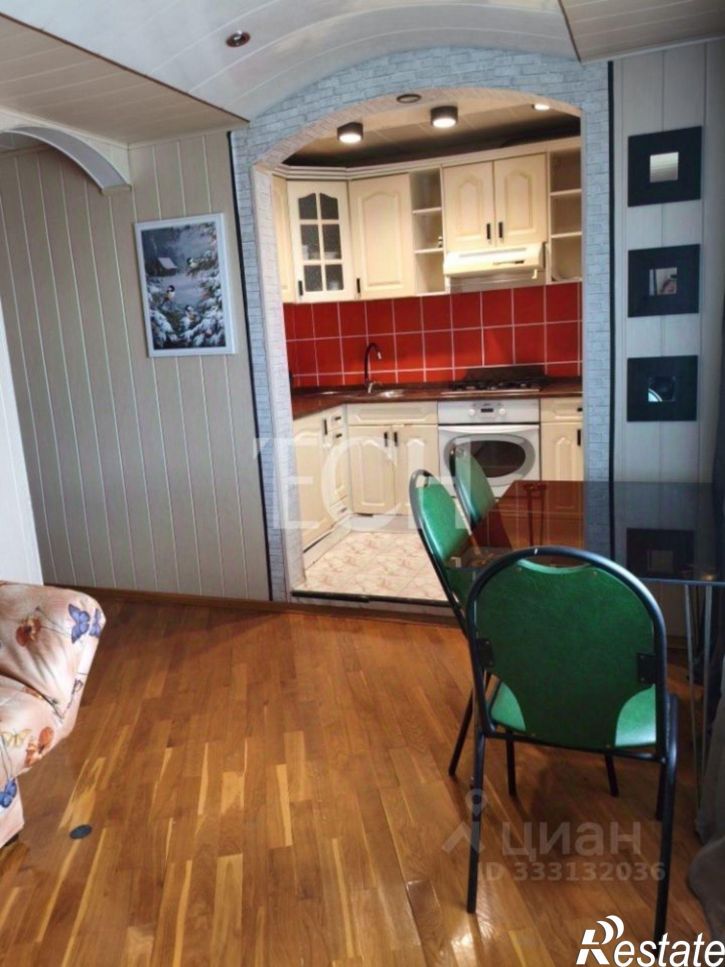 3-комн квартира ул Новомосковская, 1,  д. 1