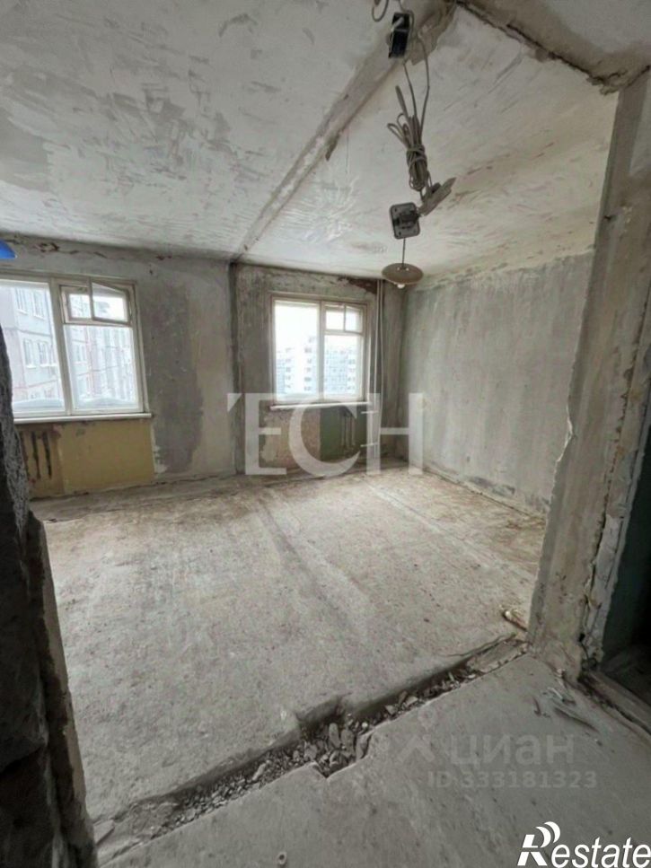 4-комн квартира ул Революции, 12,  д. 12