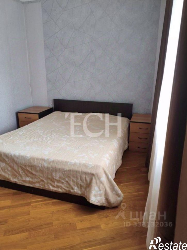 3-комн квартира ул Новомосковская, 1,  д. 1