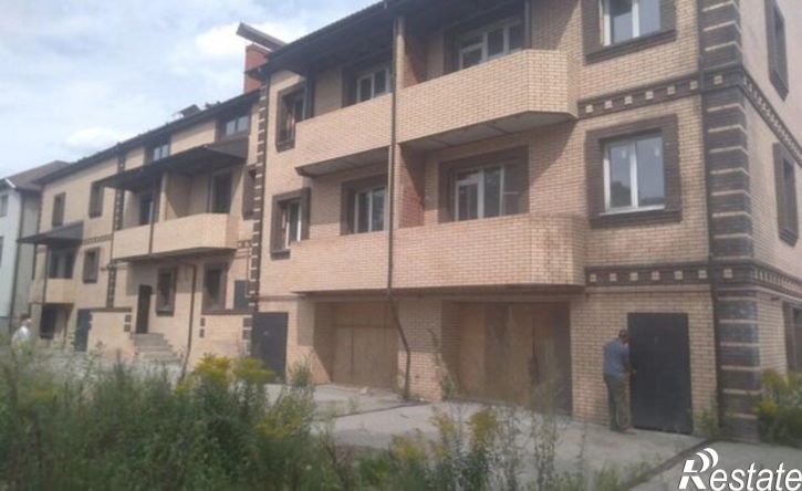 3-комн квартира ул Лескова, 2Г,  д. 2Г