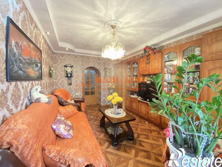3-комн квартира улица Будённого, 94,  д. 94