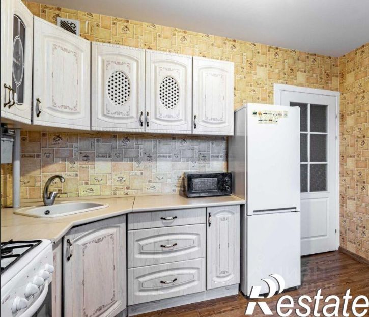 3-комн квартира улица Клары Цеткин, 3,  д. 3