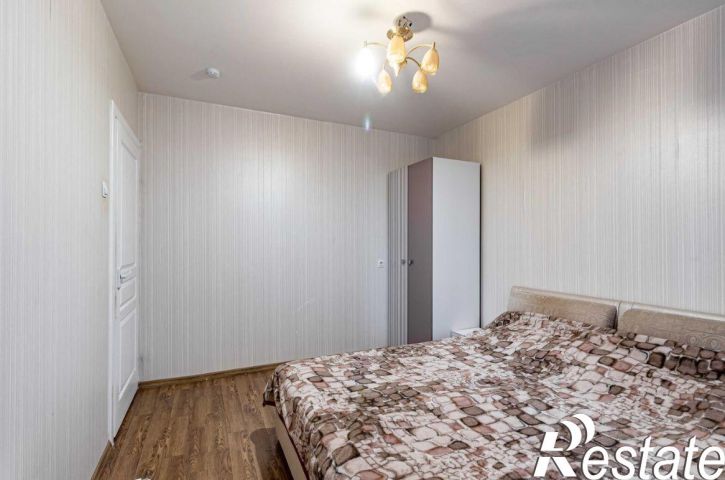 3-комн квартира улица Клары Цеткин, 3,  д. 3